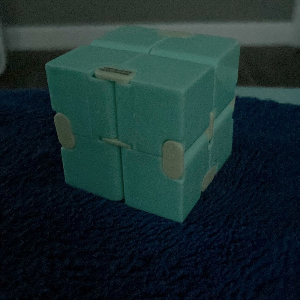 Infinity cube